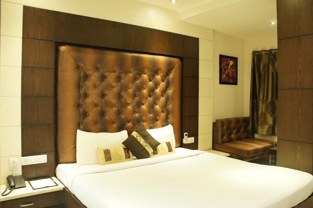 Hotel Surya Prime Кота Стая снимка